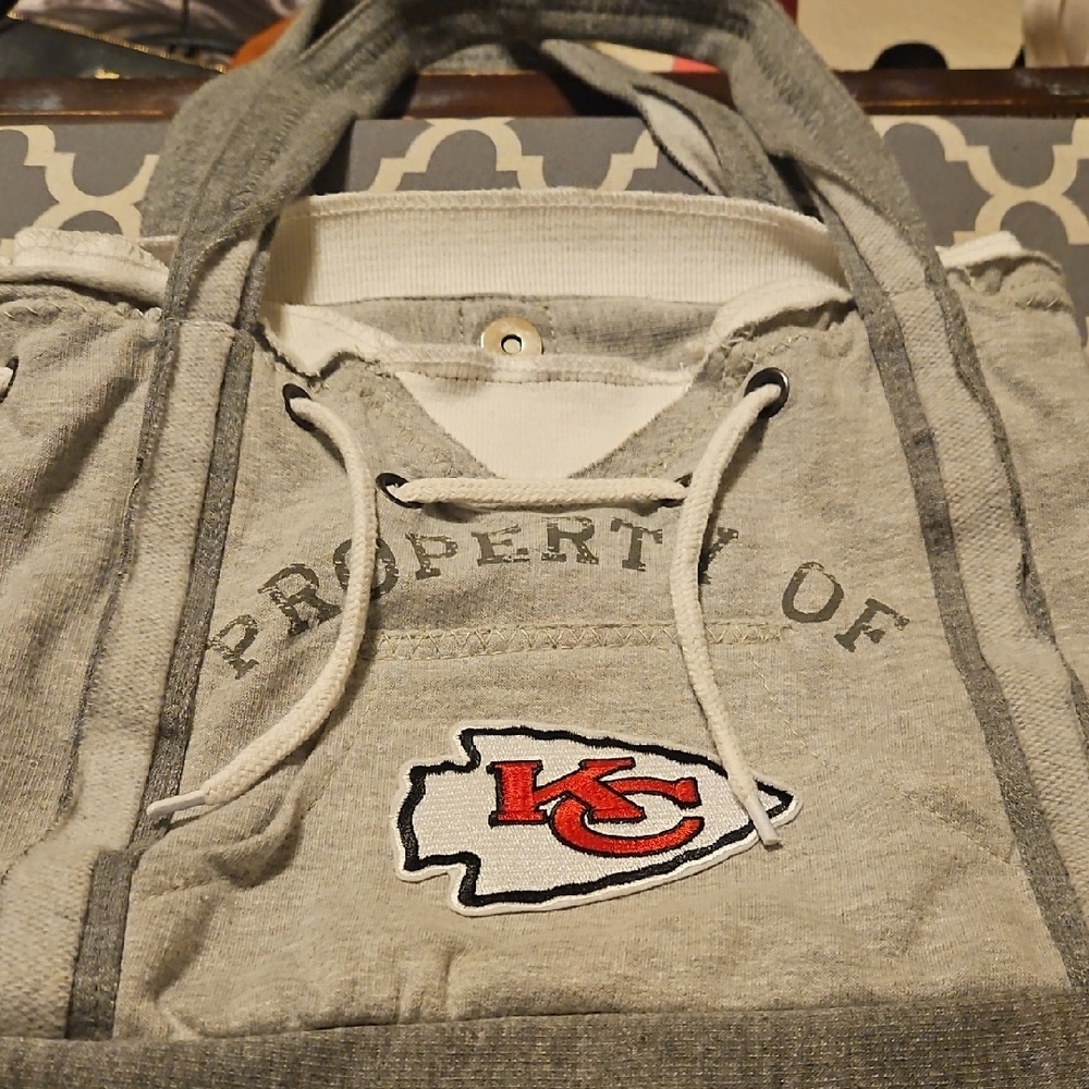 Gray Kansas City Chiefs Hoodie Purse / KC Earrings.